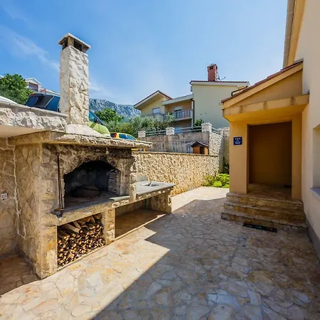 Villa Sun-kissed Luxury Mediterranean *