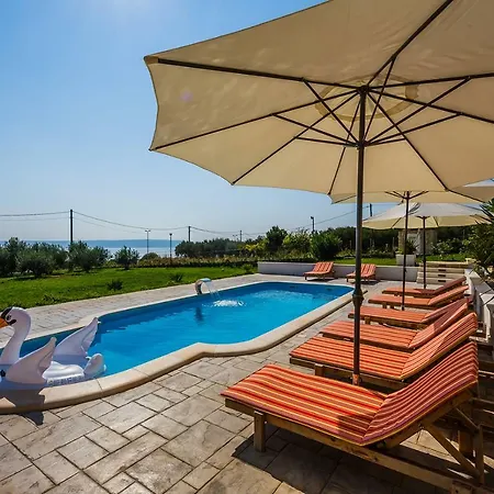 Sun-kissed Luxury Mediterranean * Kastela