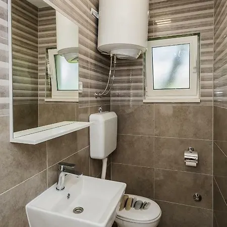 Sun-kissed Luxury Mediterranean Villa Kastela