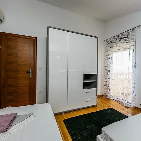 Sun-kissed Luxury Mediterranean Villa Kastela