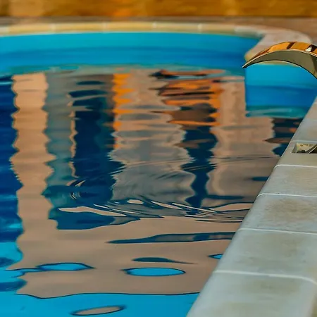 Villa Sun-kissed Luxury Mediterranean *