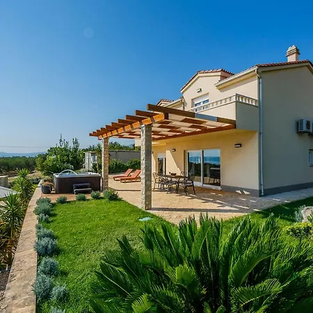Sun-kissed Luxury Mediterranean Villa