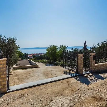 Sun-kissed Luxury Mediterranean Villa Kastela